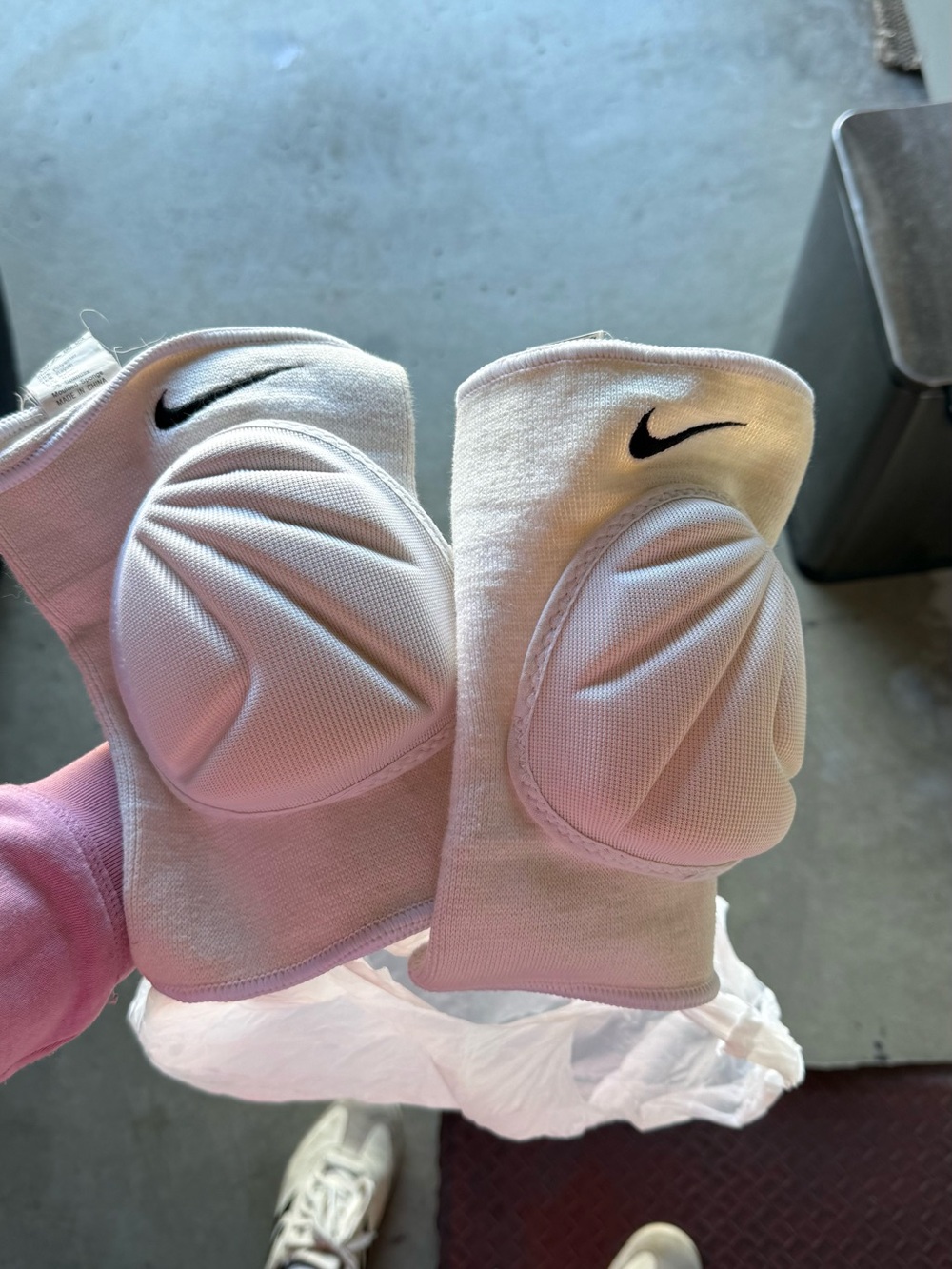 Nike Volleyball pads White Protective Knee Pads - Youth/Adult